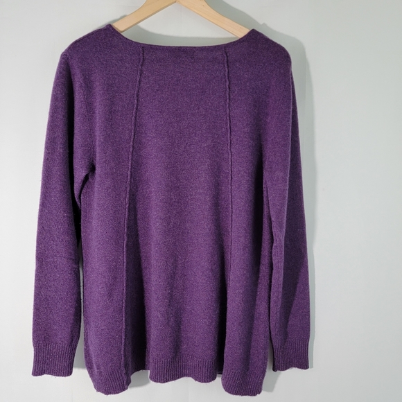 Knit & Link Women's Purple  100% Cashmere V-neck Ribbed Cuffs Sweater Sz Medium - Picture 6 of 11
